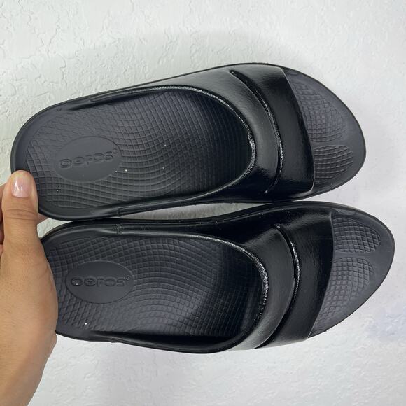 OOFOS OOahh Black Slides Size US M7-W9, unisex, comfort, casual, walk, beach - Picture 2 of 8